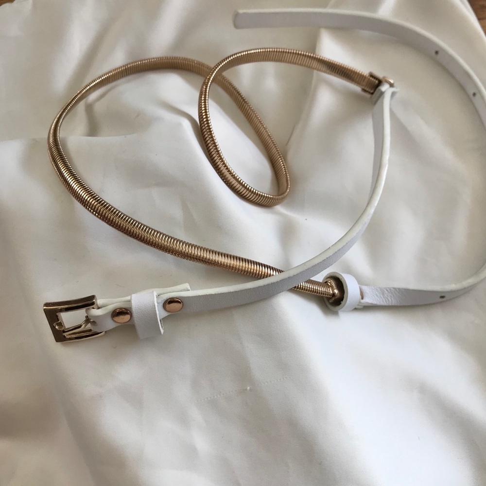 5 BELTS included